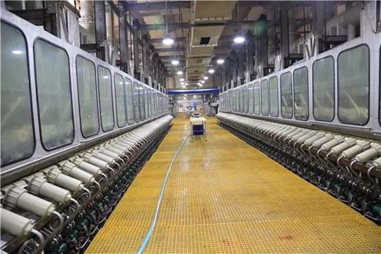 3118云顶集团纺织纺丝车间一角（李明杰 摄）